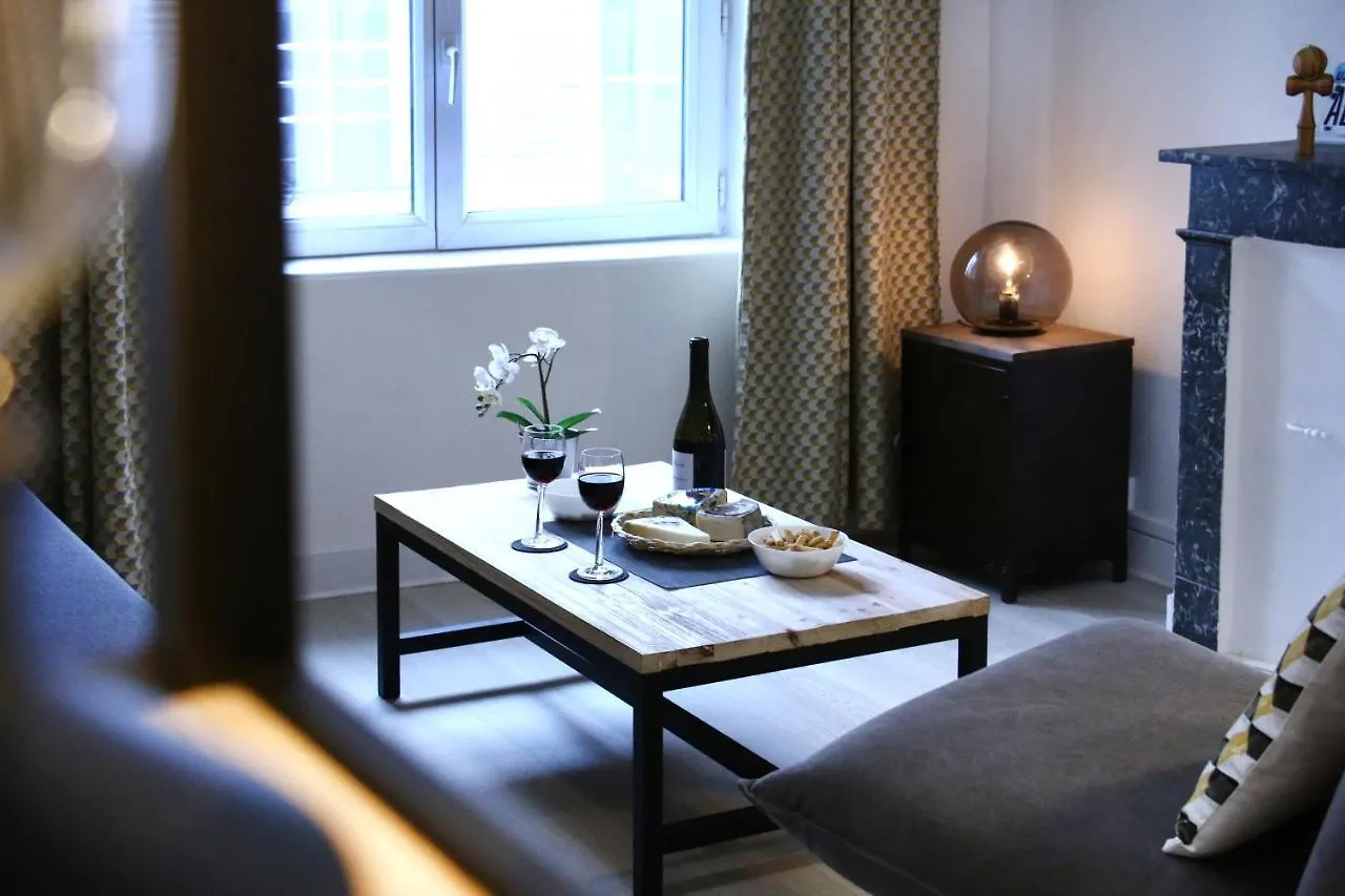 Appartement Haut De Gamme *** Centre Historique Clermont-Ferrand 0*,